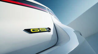 mid Groß-Gerau - Den neuen Opel Astra GSe und den neuen Opel Astra Sports Tourer GSe.