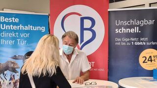 An Infoständen haben Mitarbeiter der Firma Deutsche Glasfaser über Monate in Bürstadt für Vertragsabschlüsse geworben.