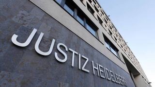 Eine 27-Jährige muss sich unter anderem wegen versuchten Mordes vor der 6. Großen Strafkammer am Landgericht Heidelberg verantworten.