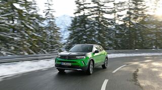 mid Groß-Gerau - Für Fahrer eines elektrifizierten Modells wie dem Batterie-elektrischen, lokal emissionsfreien Mokka e hält Opel das passende Elektro-Zubehör bereit.