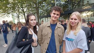 Von links: Laetitia, Hannes und Rieke beginnen nun Marketingmanagement an der DHBW zu studieren.