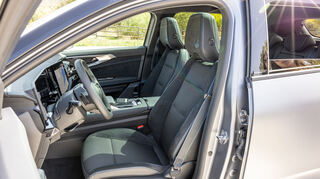 mid Madrid - Für den Fahrer gibt es einen verstellbaren Sitz mit Massagefunktion.