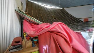 In der KTS Nord im Hemshof ist die Decke im Altbau runter gefallen. Menschen kamen nicht zu Schaden, der Raum war bei dem Vorfall leer.