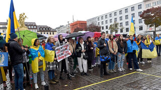 Etwa 350 Menschen kamen laut Veranstalter am Marktplatz zusammen.