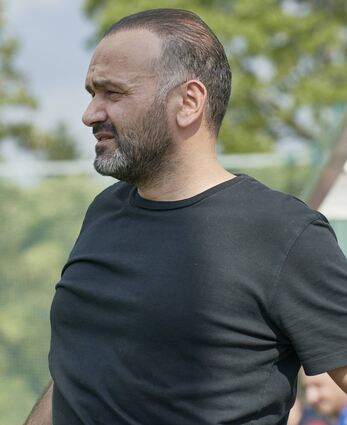 VfL Kurpfalz Neckarau - SV Spielberg, Verbandsliga, Neckaraus Trainer Mehmet Oeztuerk
11.09.2022 / Foto: Berno Nix