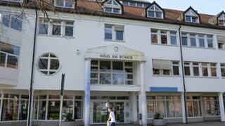 Die Stadtbücherei soll im Haus am Römer bleiben.