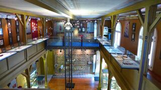 Das Deutsche Verpackungsmuseum in Heidelberg ist von der Hauptstraße aus kaum wahrnehmbar. Innen ist es ein Schmuckkästchen.