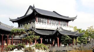 Das Chinesische Teehaus und der Kameliengarten sind auch weiterhin für Jahreskarteninhaber und bei Führungen zugänglich.