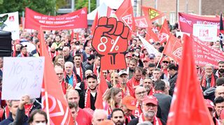 Ein Vorgeschmack auf das, was noch kommt? Metaller Mitte Oktober auf einer Demonstration in Kornwestheim bei Stuttgart.