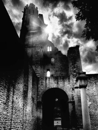 Der Teufel soll laut Sage versucht haben, das Kloster Limburg zu zerstören.
