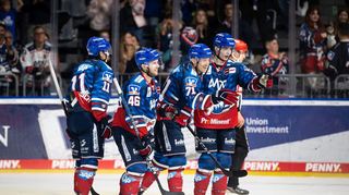 Borna Rendulic traf zum vorentscheidenden 4:1 für die Adler Mannheim gegen Frankfurt.