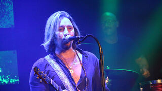 Macht eine gute Figur: Gil Ofarim im Café Central in Weinheim.