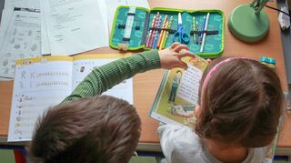 Achtsamkeit kann auch die zentralen Denkfähigkeiten von Kindern verbessern, so wird die Aufmerksamkeit erhöht und das Arbeitsgedächtnis profitiert ebenso.