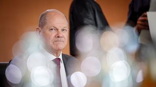 Bundeskanzler Olaf Scholz (SPD) nimmt an einer Sitzung des Bundeskabinetts in Berlin teil.