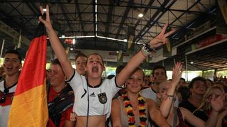 Das alte Eisstadion im Friedrichspark 2014 beim 1:0 des DFB-Teams gegen Frankreich. Diesmal gibt kein Public Viewing. Auch Jubelstimmung ist fraglich.