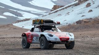 mid Groß-Gerau - Mit einem stark modifizierten Porsche 911 auf einer Expedition auf den höchstgelegenen Vulkan der Welt.