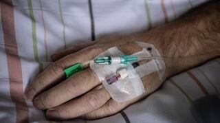 Bis März ein rüstiger Rentner, ist der 88-Jährige nun rund um die Uhr auf Pflege angewiesen.