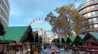 Als erster in Rheinland-Pfalz öffnete der Ludwigshafener Weihnachtsmarkt seine Pforten.