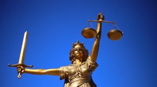 Die Freilassung des noch nicht rechtskräftig verurteilten Ludwigshafener Mörders aus der U-Haft wirft Fragen auf.