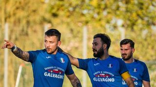 Thomas Gerner (l.) und Kapitän Muhammet Ketencimen stehen mit der SG Azzurri/Olympia Lampertheim vor einem richtungsweisenden Spiel.