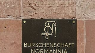 Zwei Burschenschaftler der Heidelberger Normannia und zwei Kölner Verbindungsmitglieder müssen sich vor dem Amtsgericht verantworten.