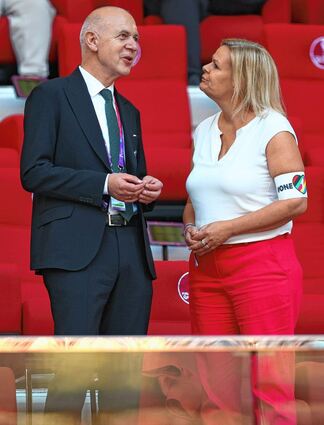 DFB-Präsident Bernd Neuendorf mit Nancy Faeser, die beim Deutschland-Spiel die „One Love“-Binde trug.
