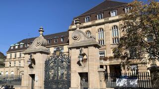 Nach der Fusion hieße das Klinikum (hier der seit Pandemie-Beginn geschlossene Haupteingang) „Universitätsmedizin Heidelberg – Campus Mannheim“.