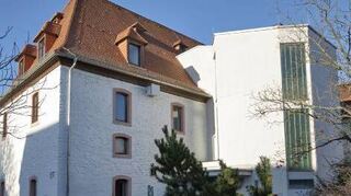 Der Betonturm soll durch einen Glasbau ersetzt werden.