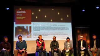 Der Themenblock soziale und kulturelle Teilhabe: Martin Köhl (links), Karlheinz Schneider, Kira Schäfer, Tobias Deutsch, Uwe Franken, Emre Yazar und Benjamin Goos präsentieren ihre Idee.