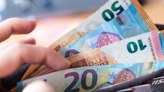 Haushalte, die mit Gas oder Fernwärme versorgt werden, sollen ihren Dezemberabschlag erlassen bekommen. Die Kosten übernimmt der Bund.