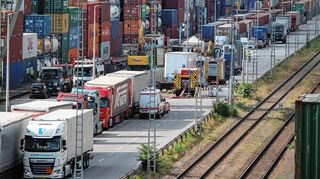 Nach dem Chemieunfall im Hafen will die Stadt nun auch wissen, wie die Kommunikation samt Sirenenalarm in dieser Krisensituation funktionierthat.