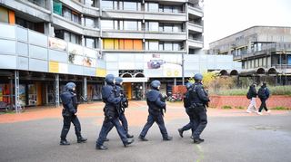 Die Polizei war mit einem großen Aufgebot eim Einsatz.