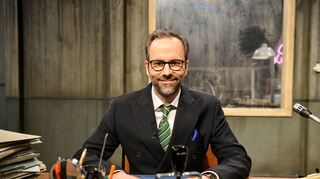 Der Komiker und Moderator Kurt Krömer in der Kullisse des Verhörraums der rbb-Show «Chez Krömer».