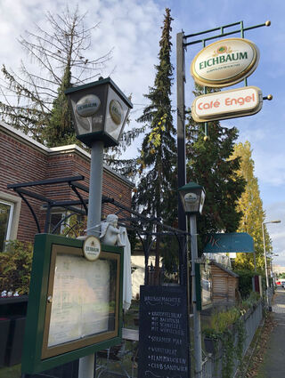Hieß früher Gasthaus Zur Letzten Träne – das Café Engel.