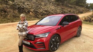 mid Malaga - mid-Autorin Solveig Grewe konnte sich von den Talenten des tschechischen E-SUV auch abseits des Asphalts ein Bild machen.