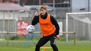 SVW-Profi mit dem höchsten Marktwert: Dominik Kother beim Trainingsauftakt am Alsenweg.