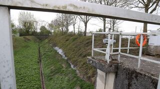 Das Regenrückhaltebecken in Leutershausen soll größer werden.