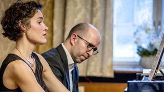 Christine und Stephan Rahn spielen im Historischen Ratssaal.
