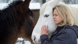 Teilt ihre Vorliebe für Pferde mit Kaiserin Sisi: die Schriftstellerin Karen Duve.