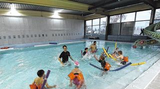 Im Hallenbad der Gemeinde Ilvesheim gibt es seit Montag wieder Schwimmunterricht, allerdings nur auf Kursbasis.