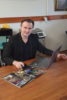 mid Groß-Gerau - Lars Wallerang, Chefredakteur Global Press: "So sinnvoll es ist, das bestehende Schienennetz zu optimieren, so aussichtslos ist der Versuch, mehr Verkehr von der Straße auf die Schiene zu verlagern."