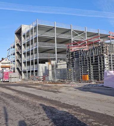 Die Quartiersgarage ist fast fertiggestellt und bietet 390 Stellplätze.