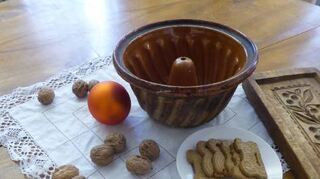 Eine Führung im Museum informiert über Traditionen im Advent.