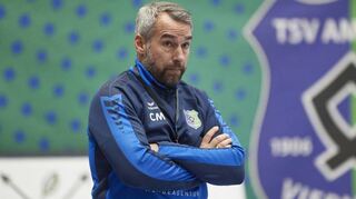 Noch ist unklar, ob Trainer Christian Müller am Samstag sein Team vom Spielfeldrand aus unterstützen wird.