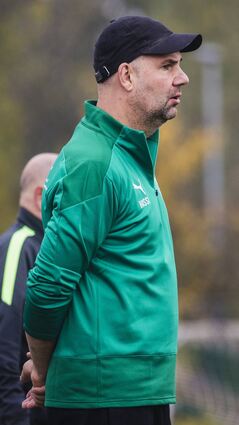 Ein Wechsel, der im Ried-Fußball kontrovers diskutiert wurde: ETB-Sportchef Marcus Haßlöcher äußert sich im Interview zur Personalie Göbel.