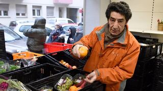 Im Tafelladen in der Mannheimer Alphornstraße in der Neckarstadt-West: Tafelleiter Mahmoud Gol Mohammadi arbeitet seit 2004 für die Einrichtung.