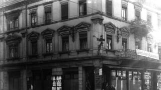 Haus Ludwigstraße 6 in Ludwigshafen, in dem die Gastwirtschaft van Vordens lag. Das Bild entstand erst 1910, als sie schon nicht mehr bestand.