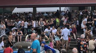 Riesen-Andrang am Neckarauer Pilwe-Brunnen im Juni.