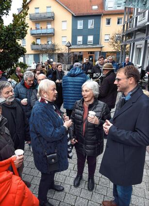 Der neue Bürgermeister Florian König (r.) im Gespräch.