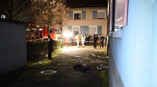 Nach ersten Angaben kam es am Abend zu einer Auseinandersetzung, bei der auch eine Schusswaffe im Spiel war.